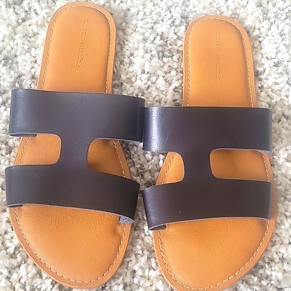 Amazon essentials black sandals, Size 9